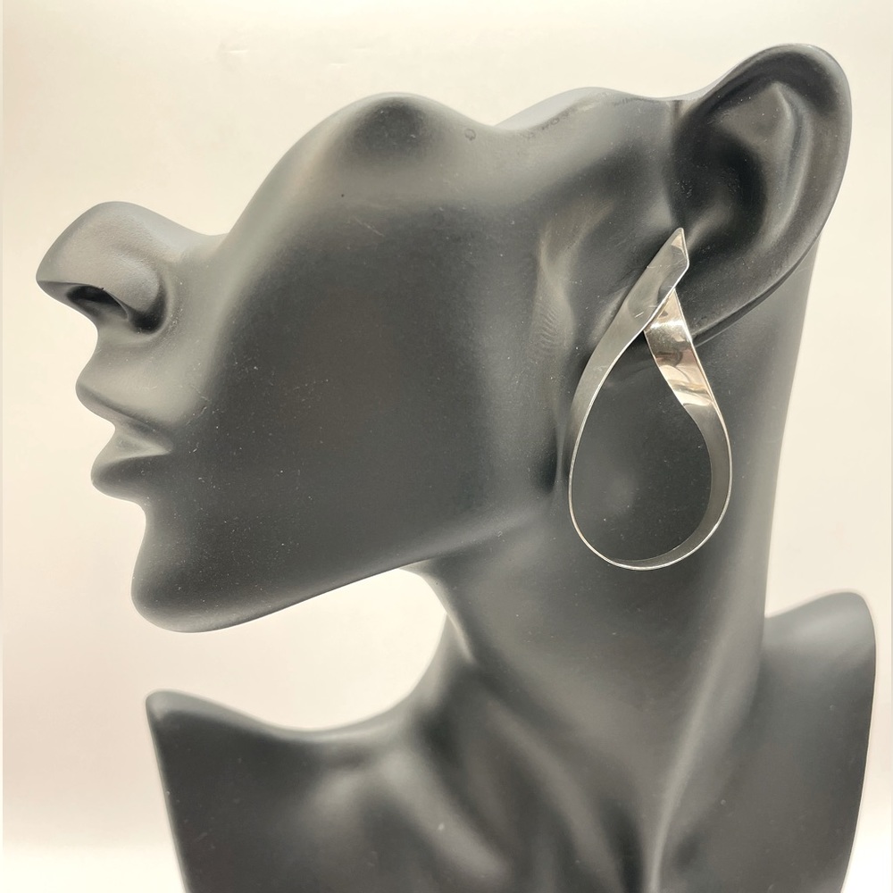 SANDRA BAKER SYB Vintage Sterling Silver Modernist Ribbon Earrings - Picture 4 of 12